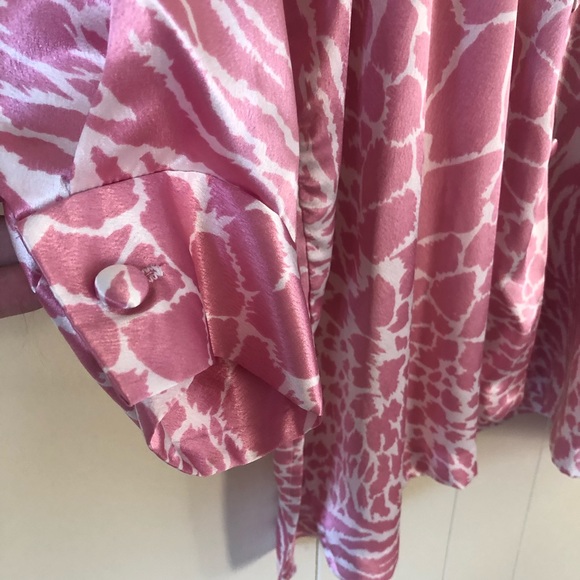 Aileen Pink Silky Animal Print Long Button Down 3X - Picture 8 of 11